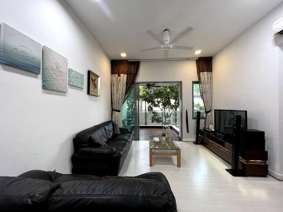 Luxury The Loft Comfort & Convenient Homestay 4 Кота-Кинабалу Экстерьер фото
